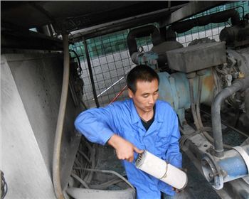 成都精密空調(diào)維修